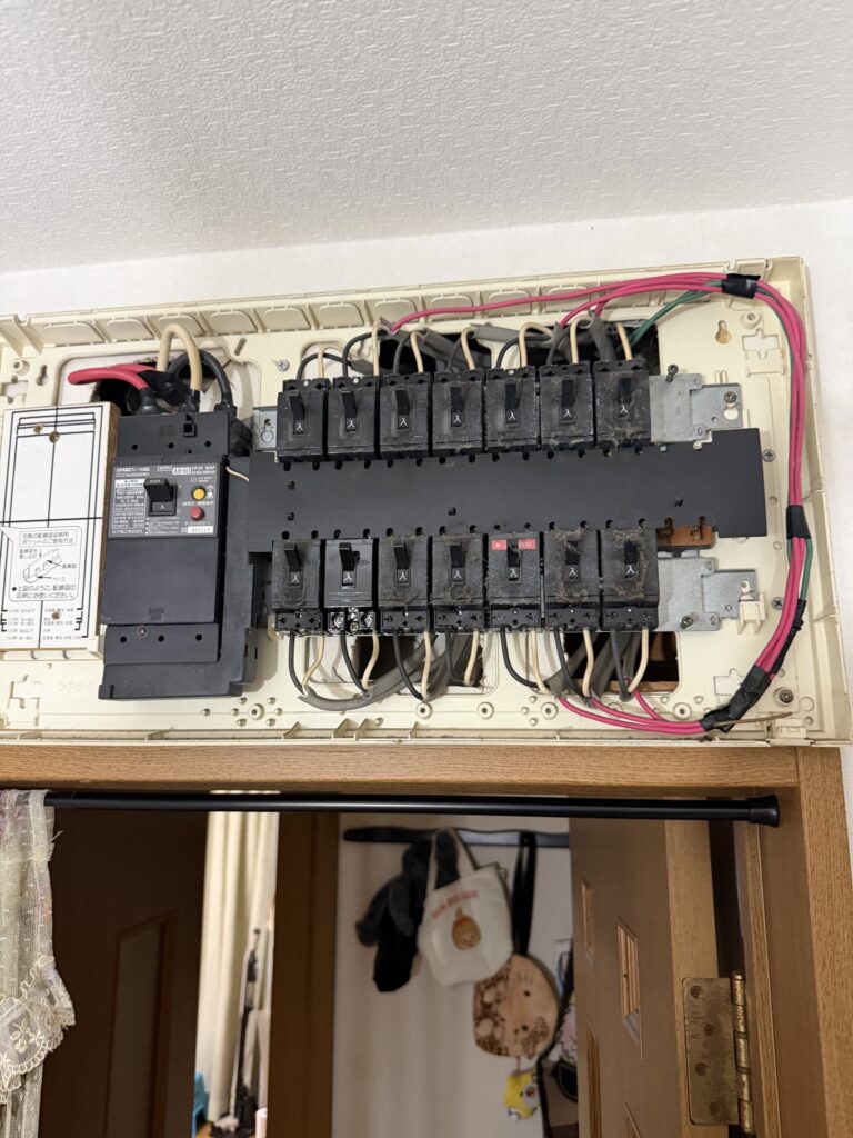 福岡県大川市でブレーカーを交換した分電盤